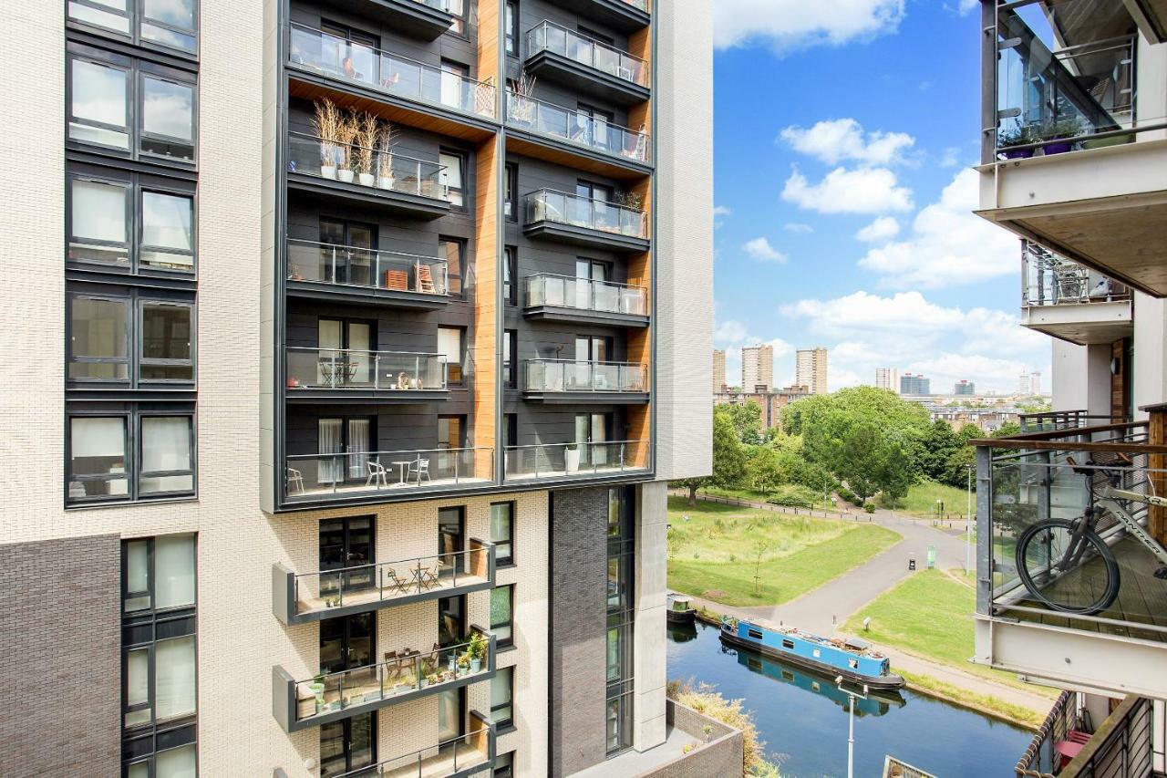 Beautiful, Secure, 2-Bedroom Canal-Side Apartment London Exterior photo